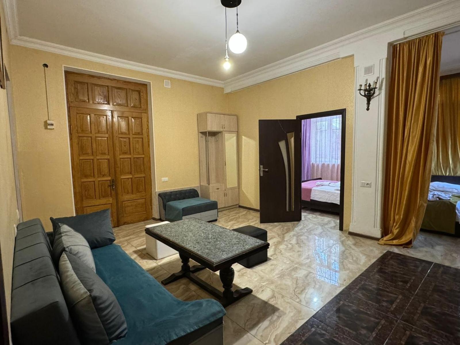 Benene'S Apartments Тбилиси Экстерьер фото